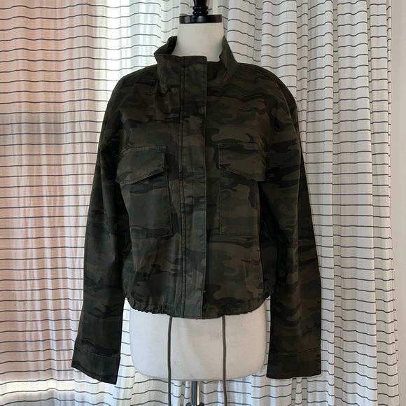 NWT Sanctuary Women's Armstrong Jacket Cropped Drawstring Camo Green Size Medium - Picture 1 of 11